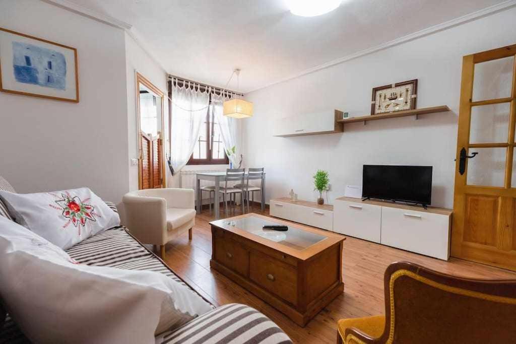 El Apartamentin De Lastres Bagian luar foto
